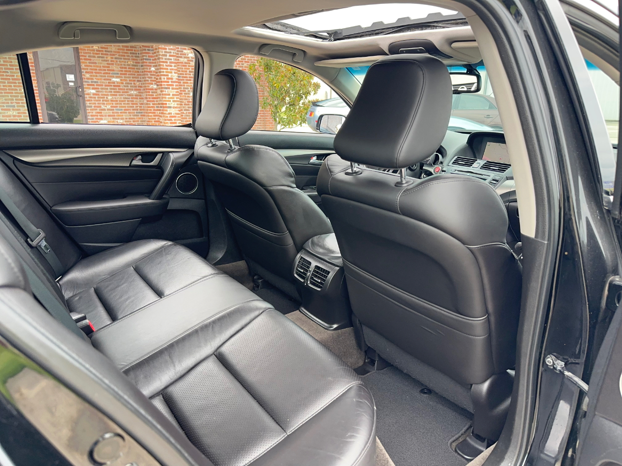 Acura TL 6-Speed AT with Tech Package and 18-In. WP 2013 Acura TL 6-Speed AT with Tech Package and 18-In. WP 2013