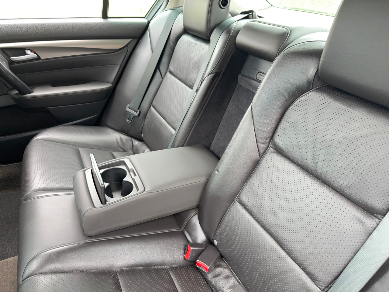 Acura TL 6-Speed AT with Tech Package and 18-In. WP 2013 Acura TL 6-Speed AT with Tech Package and 18-In. WP 2013