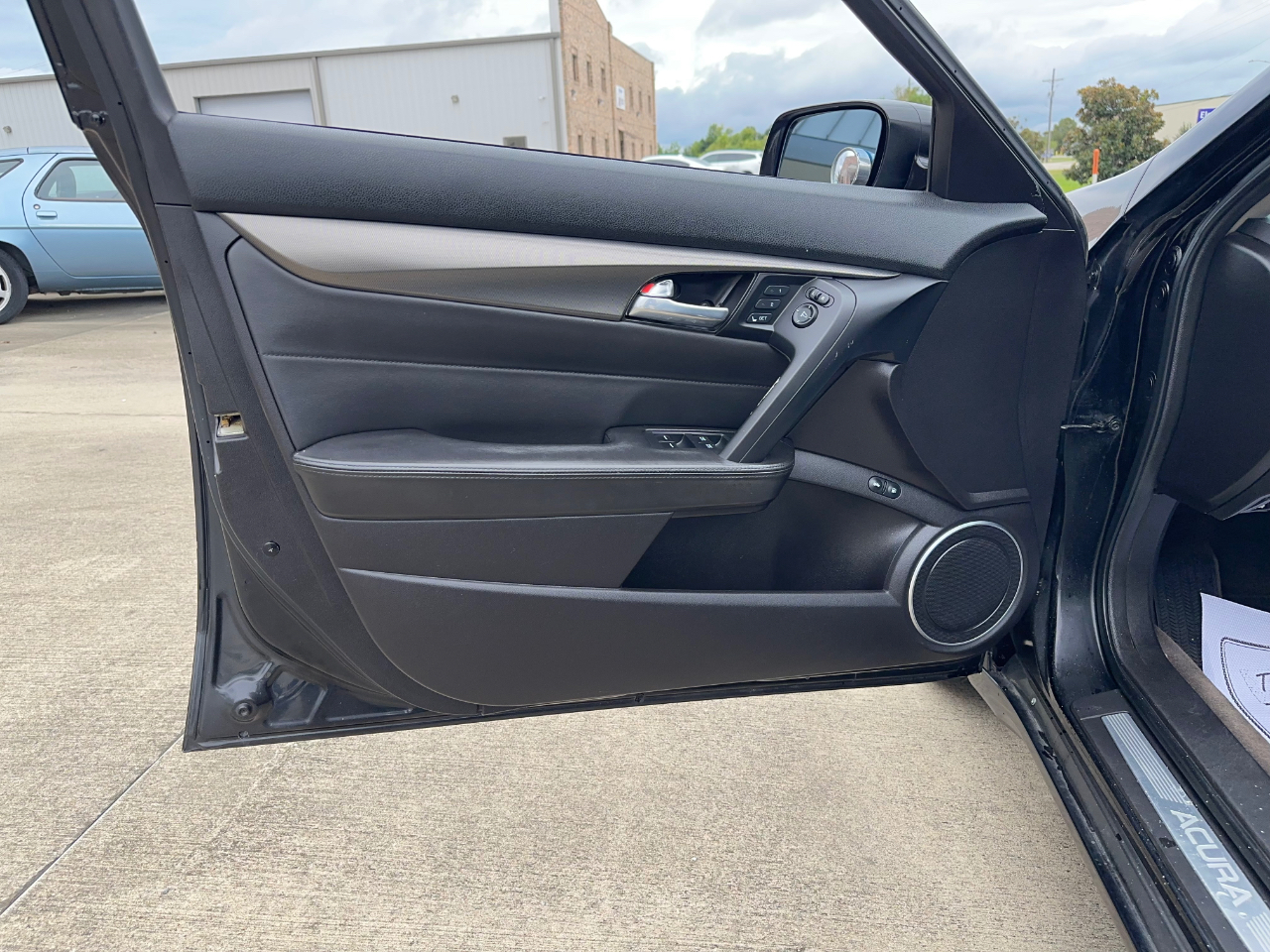 Acura TL 6-Speed AT with Tech Package and 18-In. WP 2013 Acura TL 6-Speed AT with Tech Package and 18-In. WP 2013