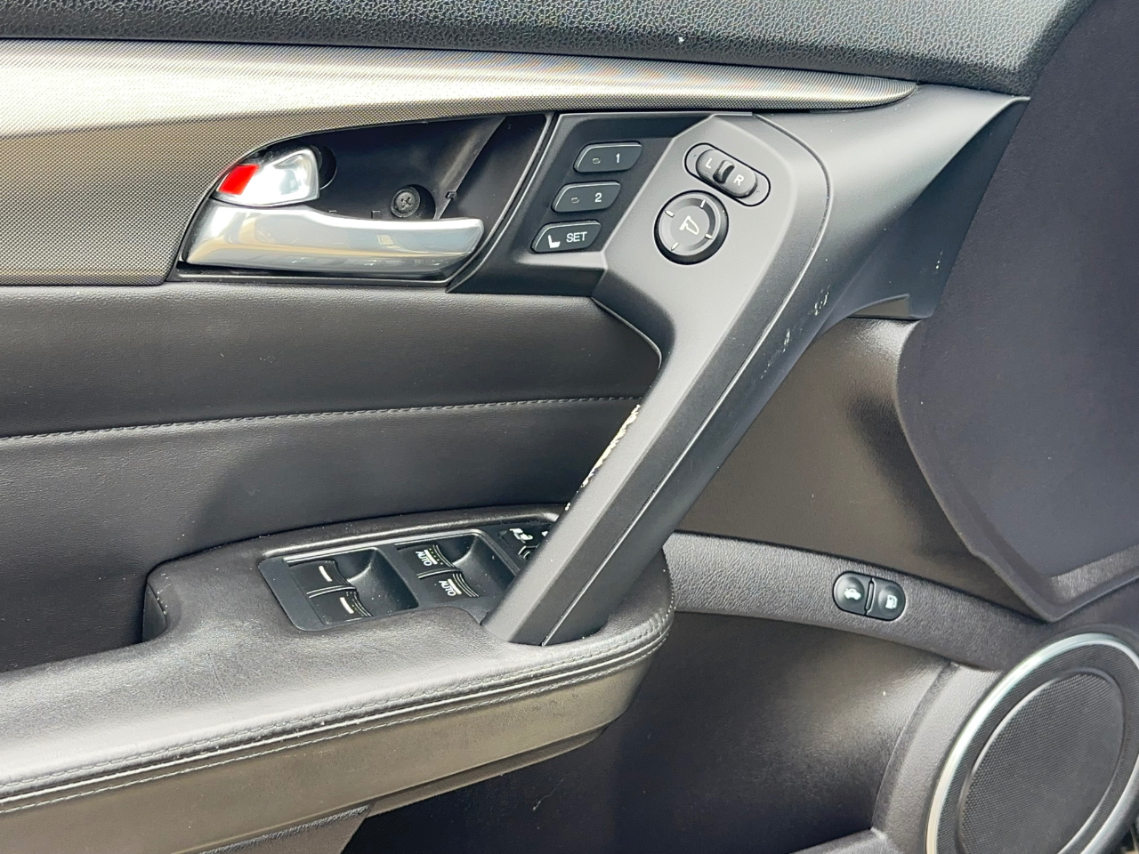 Acura TL 6-Speed AT with Tech Package and 18-In. WP 2013 Acura TL 6-Speed AT with Tech Package and 18-In. WP 2013