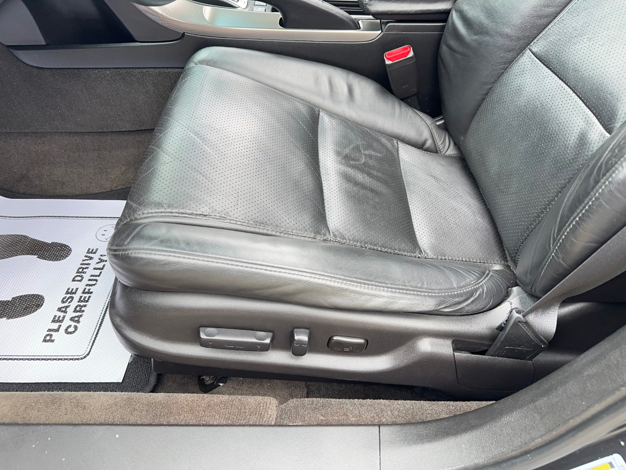 Acura TL 6-Speed AT with Tech Package and 18-In. WP 2013 Acura TL 6-Speed AT with Tech Package and 18-In. WP 2013