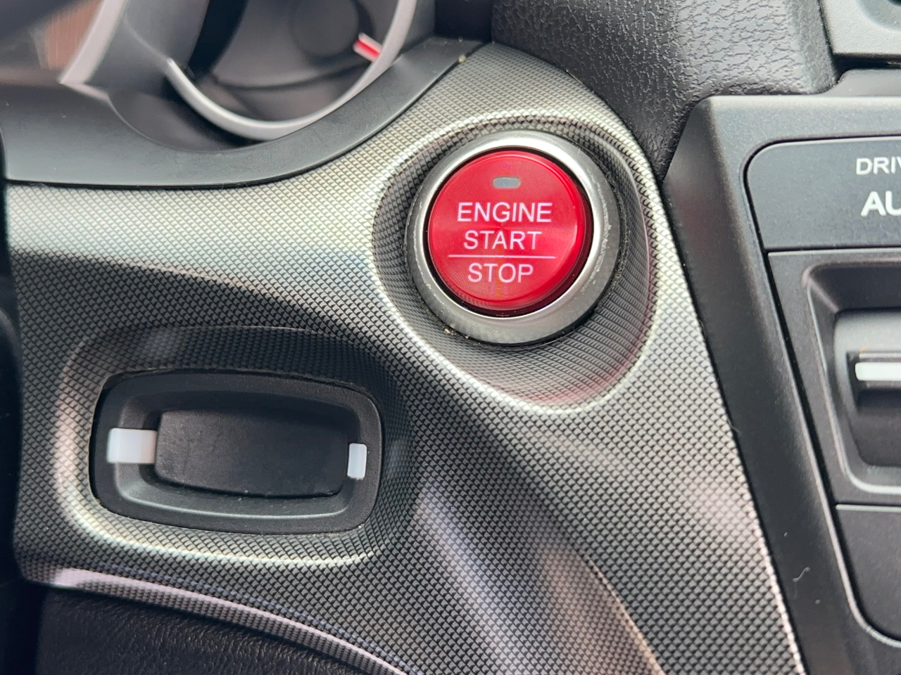 Acura TL 6-Speed AT with Tech Package and 18-In. WP 2013 Acura TL 6-Speed AT with Tech Package and 18-In. WP 2013