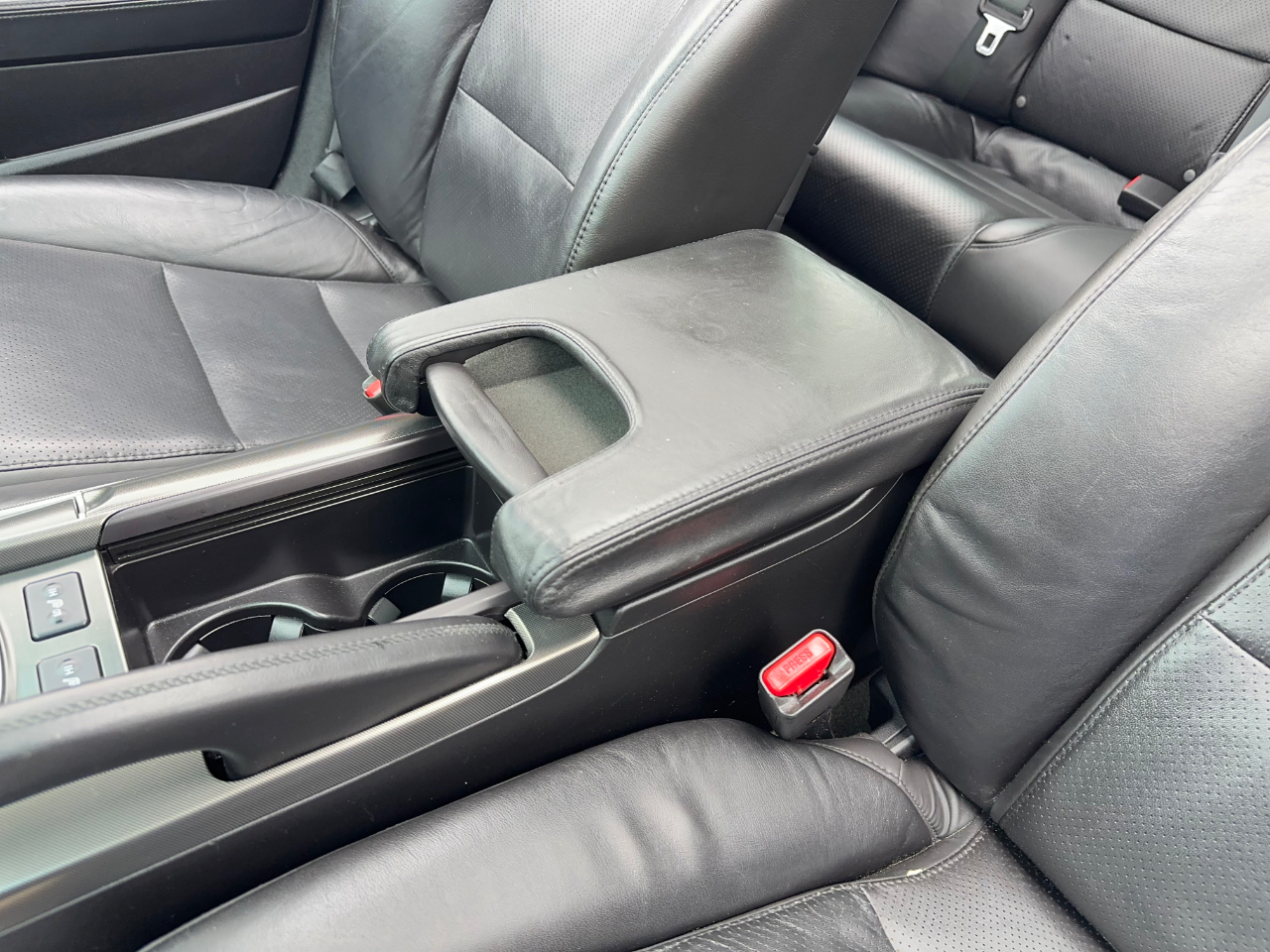 Acura TL 6-Speed AT with Tech Package and 18-In. WP 2013 Acura TL 6-Speed AT with Tech Package and 18-In. WP 2013