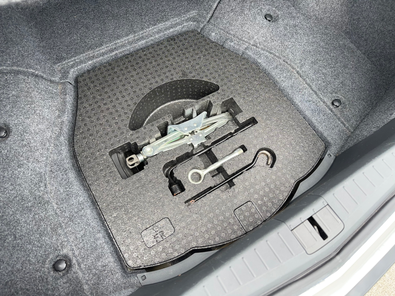 Acura TL 6-Speed AT with Tech Package and 18-In. WP 2013 Acura TL 6-Speed AT with Tech Package and 18-In. WP 2013