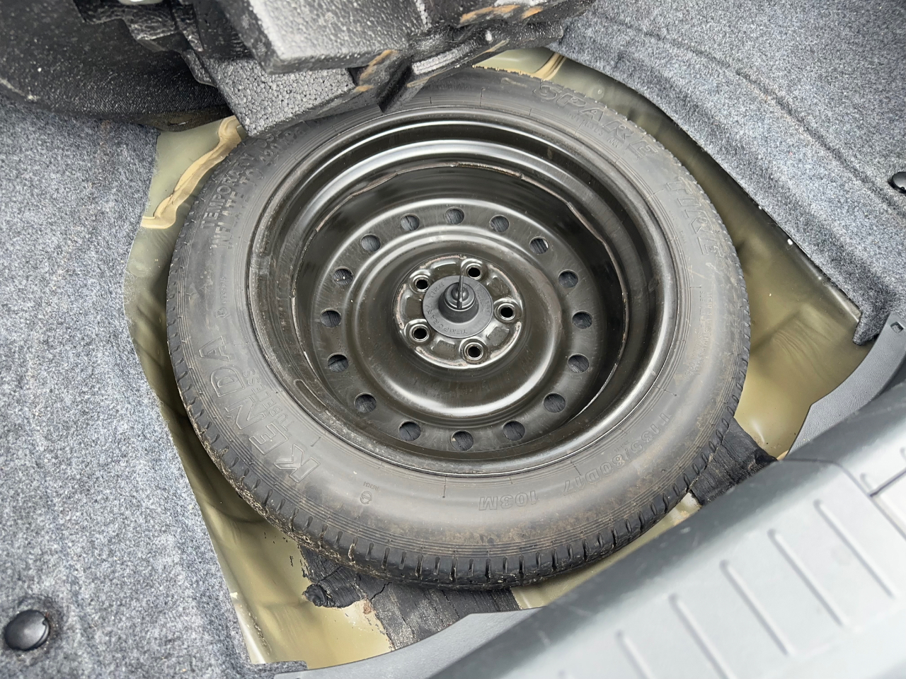 Acura TL 6-Speed AT with Tech Package and 18-In. WP 2013 Acura TL 6-Speed AT with Tech Package and 18-In. WP 2013