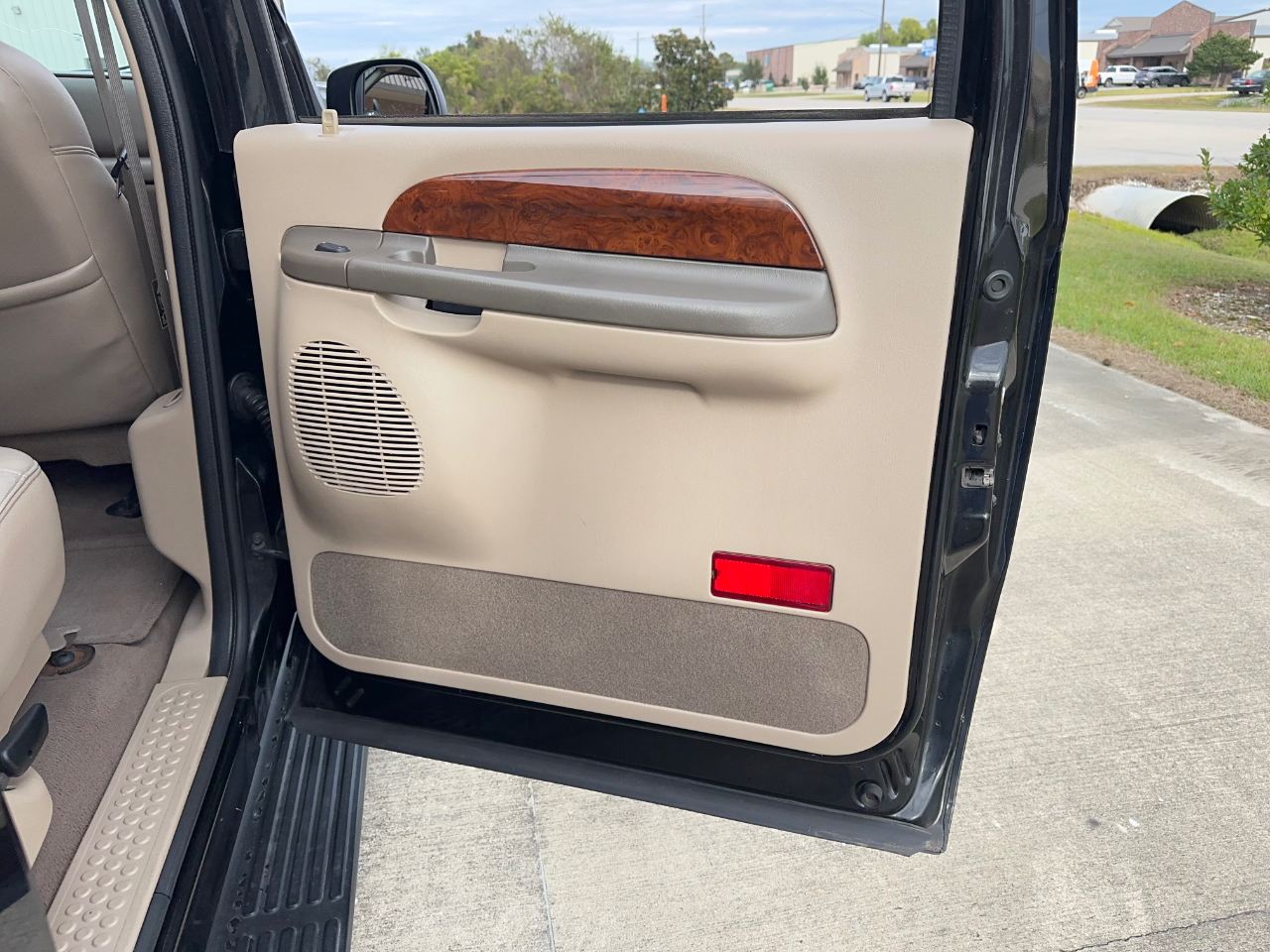 Ford Excursion Limited 2WD 2001