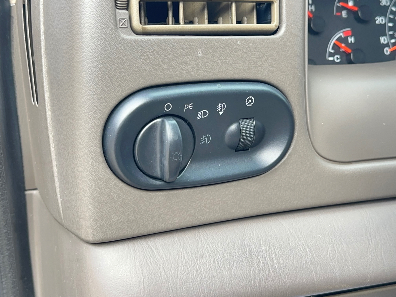 Ford Excursion Limited 2WD 2001