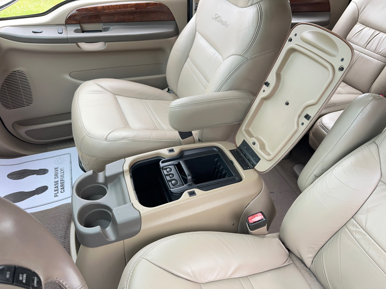 Ford Excursion Limited 2WD 2001