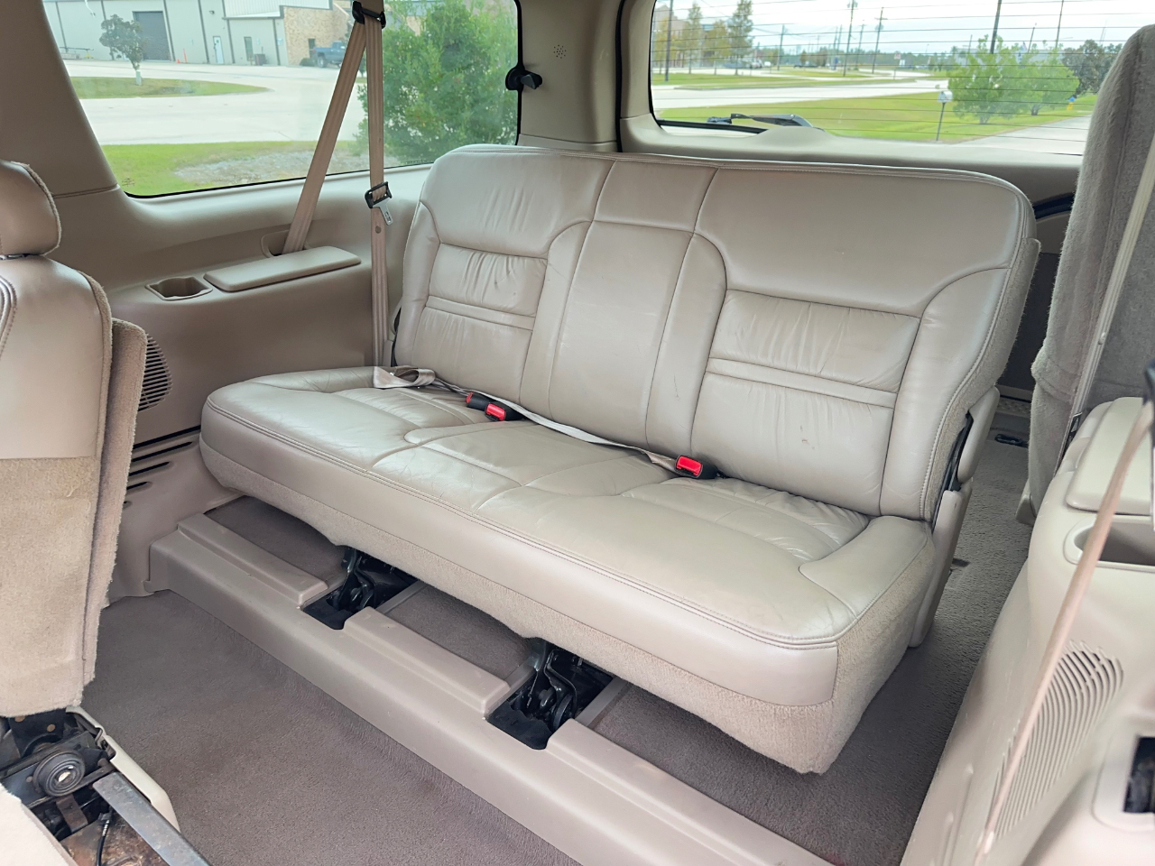 Ford Excursion Limited 2WD 2001