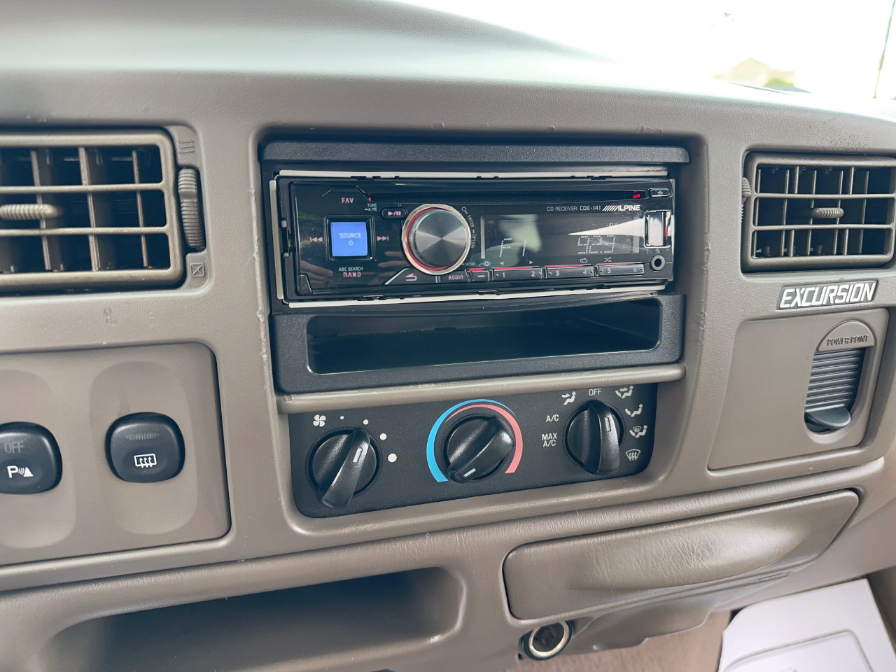 Ford Excursion Limited 2WD 2001