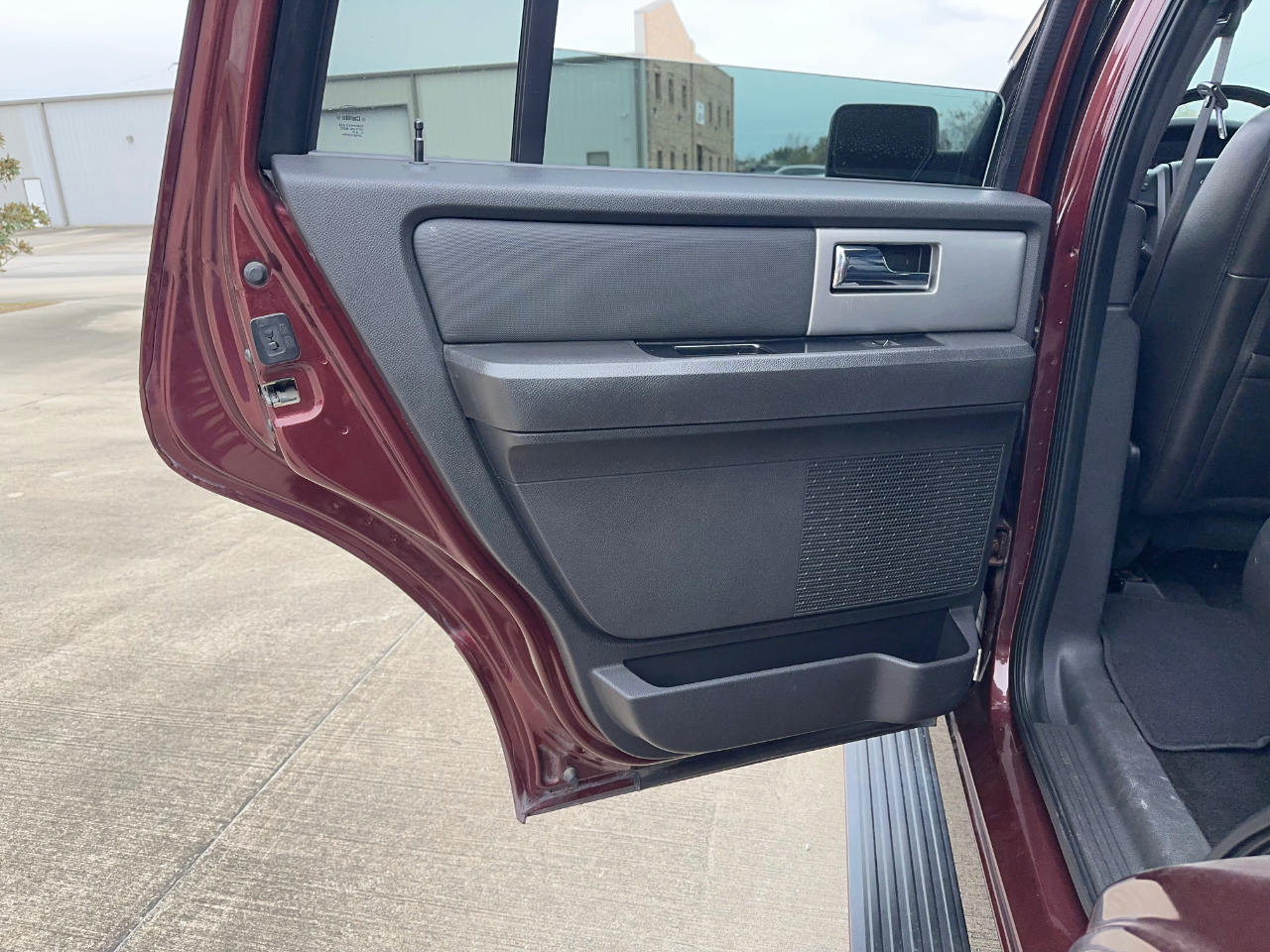 Ford Expedition Limited 2WD 2011