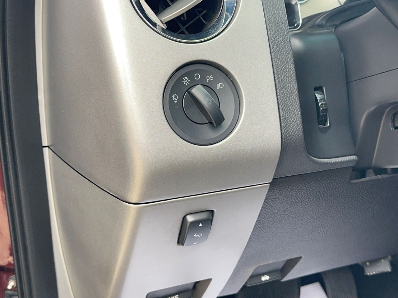 Ford Expedition Limited 2WD 2011