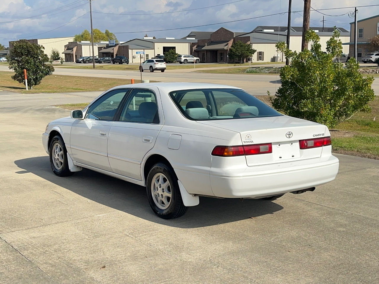 Toyota Camry LE 1998