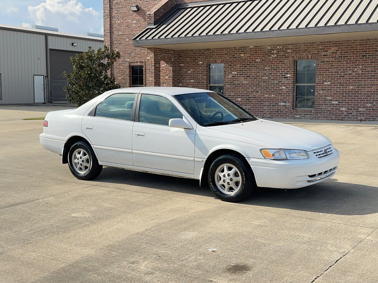 Toyota Camry LE 1998