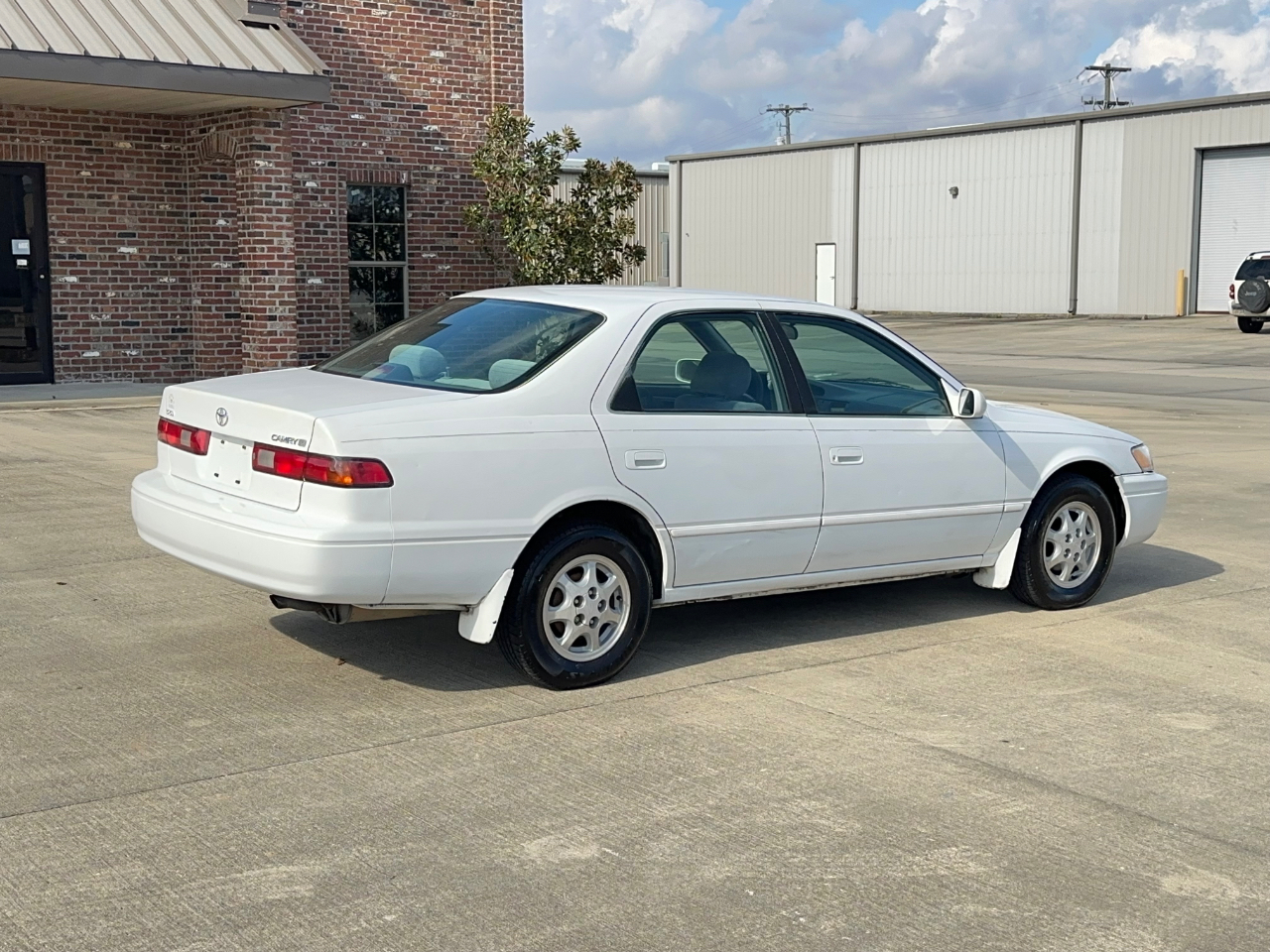 Toyota Camry LE 1998
