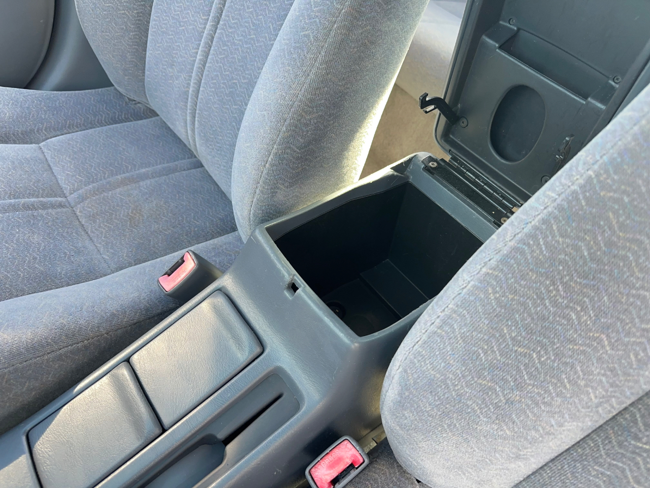 Toyota Camry LE 1998