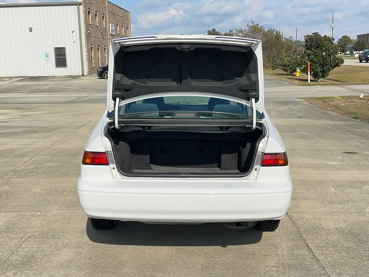 Toyota Camry LE 1998