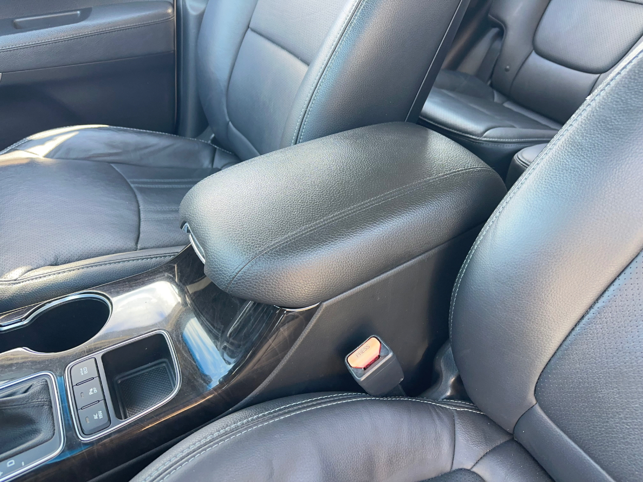 Kia Sorento EX V6 2WD 2015