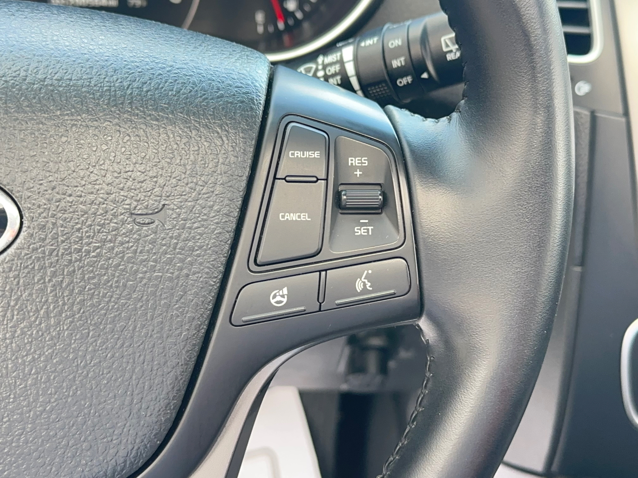 Kia Sorento EX V6 2WD 2015