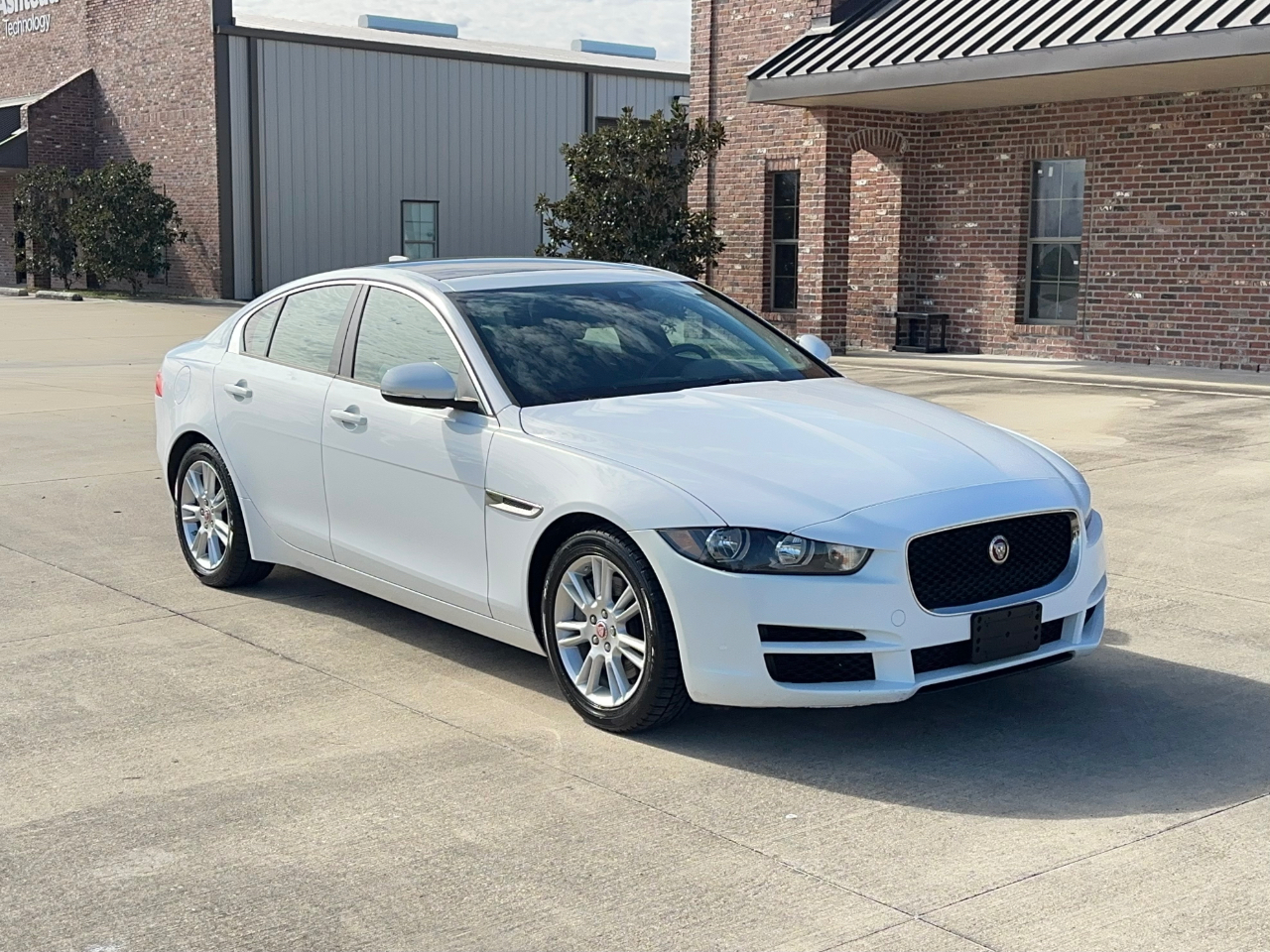 Jaguar XE 25t Premium 2018