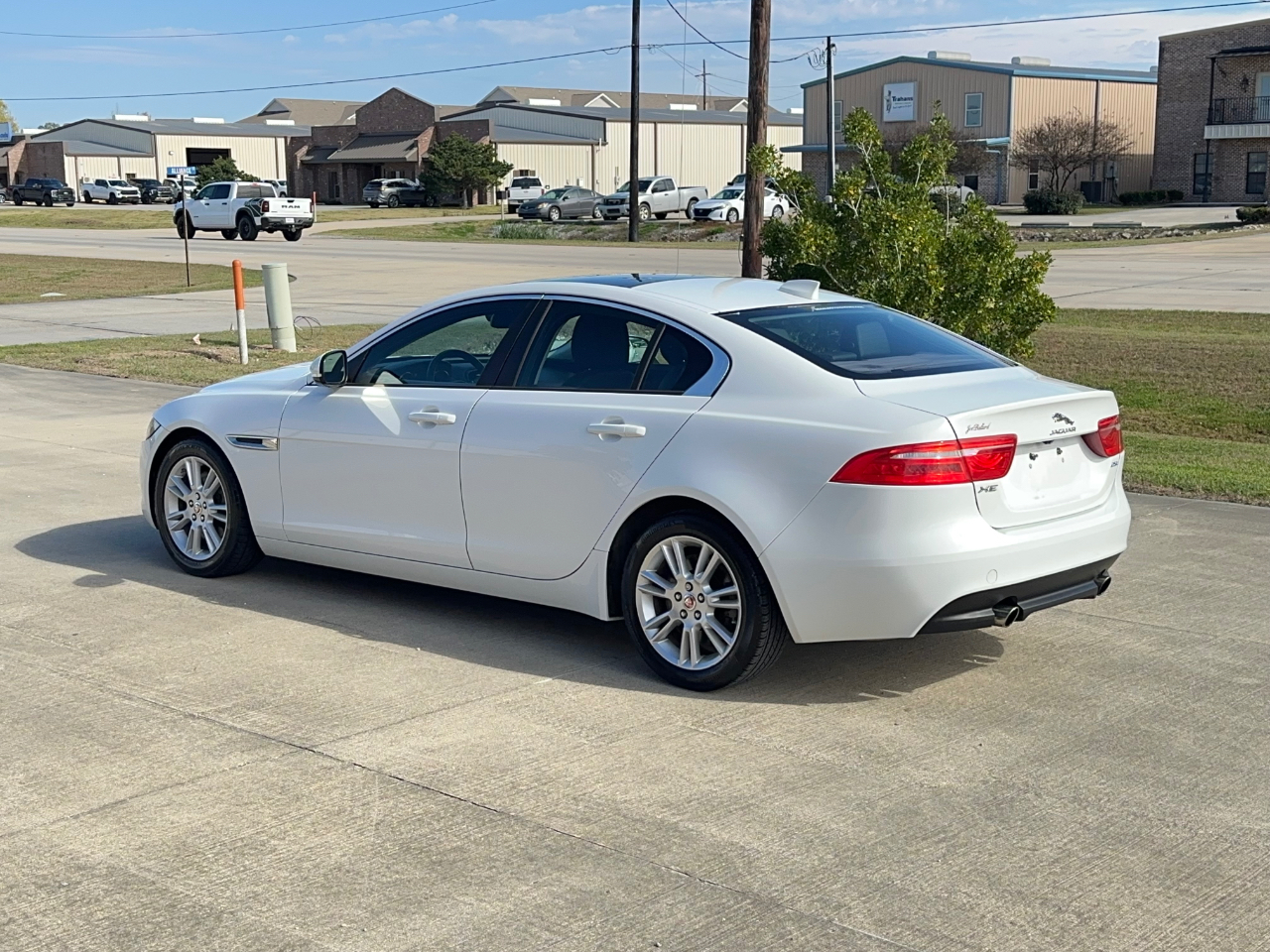 Jaguar XE 25t Premium 2018