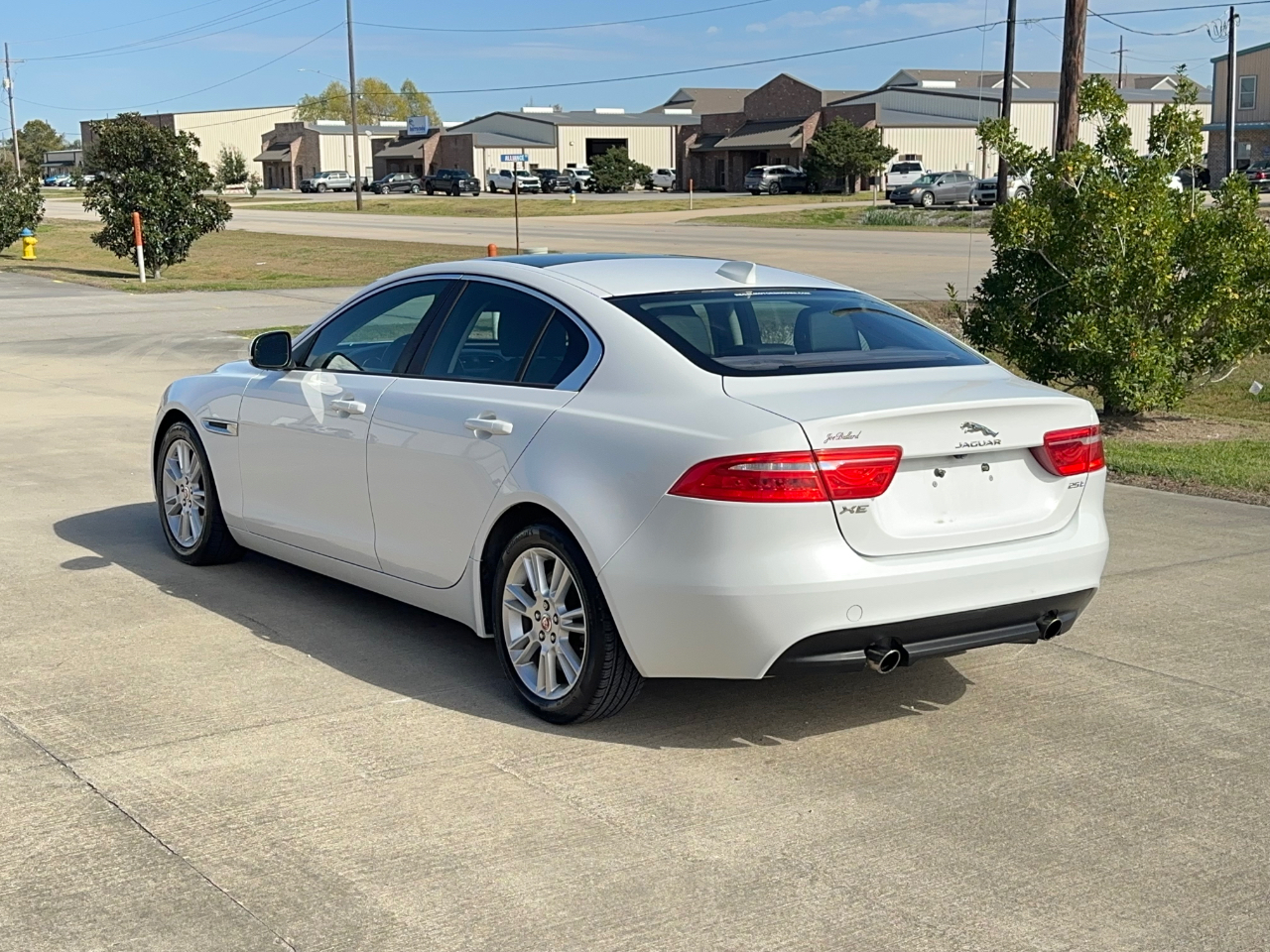 Jaguar XE 25t Premium 2018