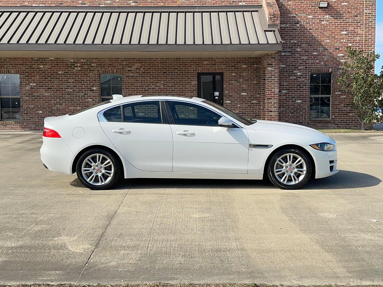 Jaguar XE 25t Premium 2018