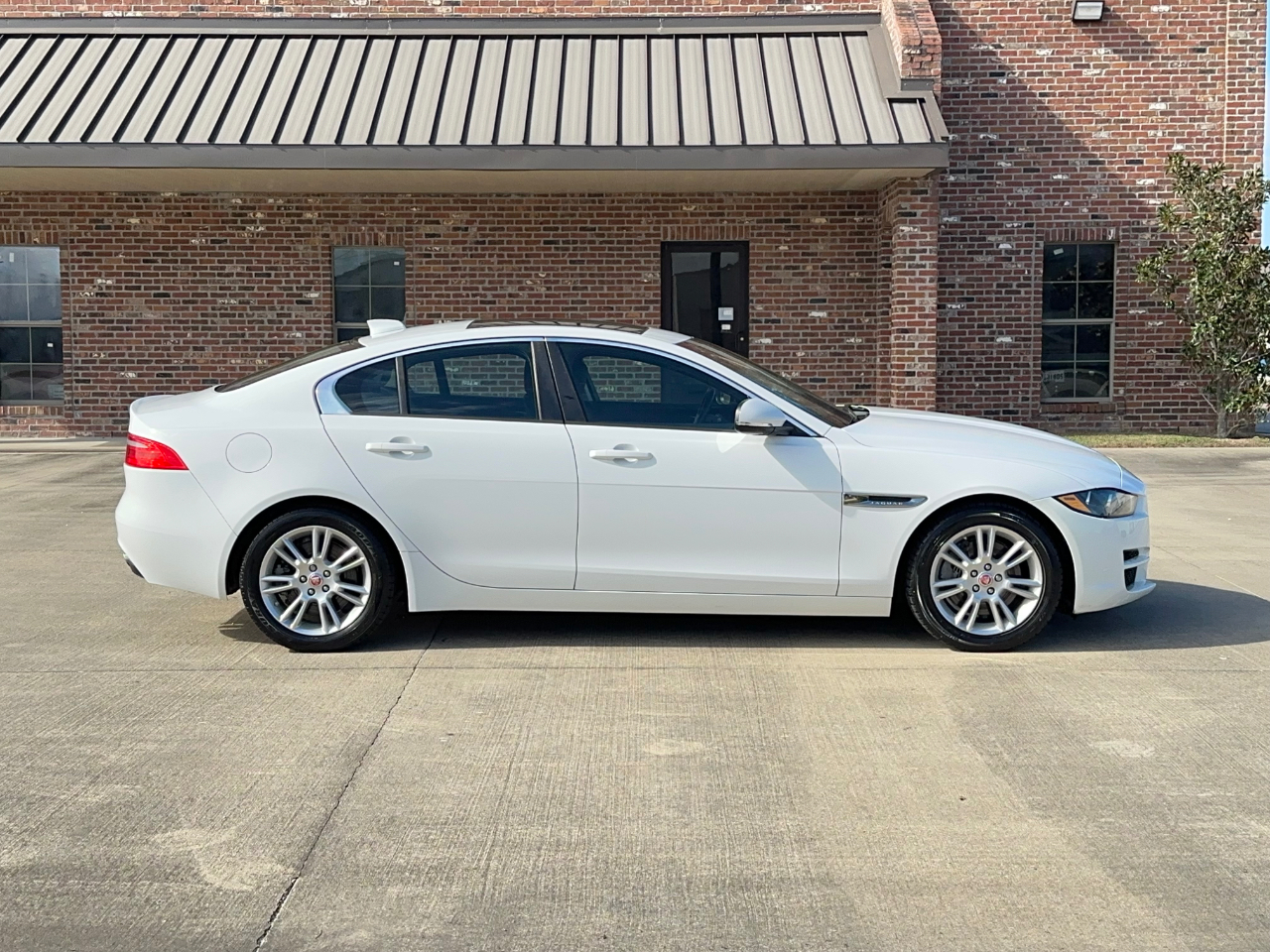 Jaguar XE 25t Premium 2018