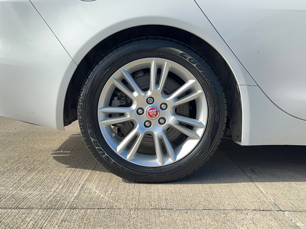 Jaguar XE 25t Premium 2018