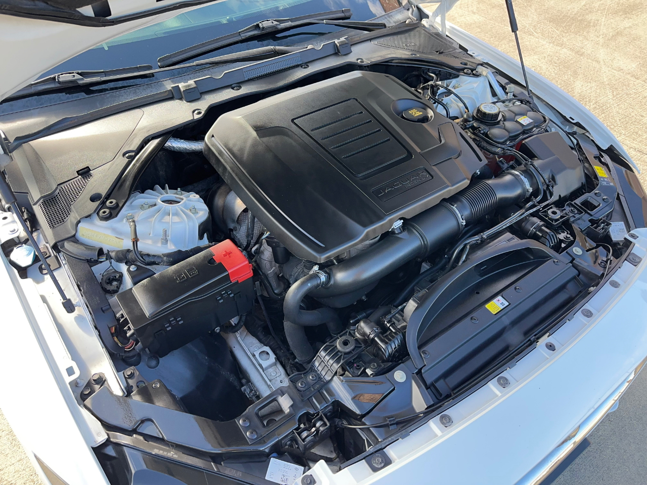 Jaguar XE 25t Premium 2018