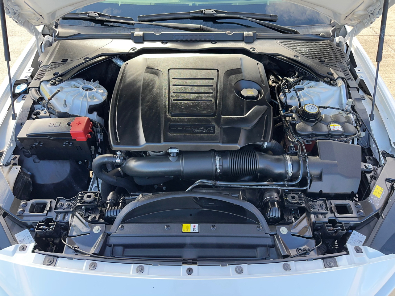 Jaguar XE 25t Premium 2018