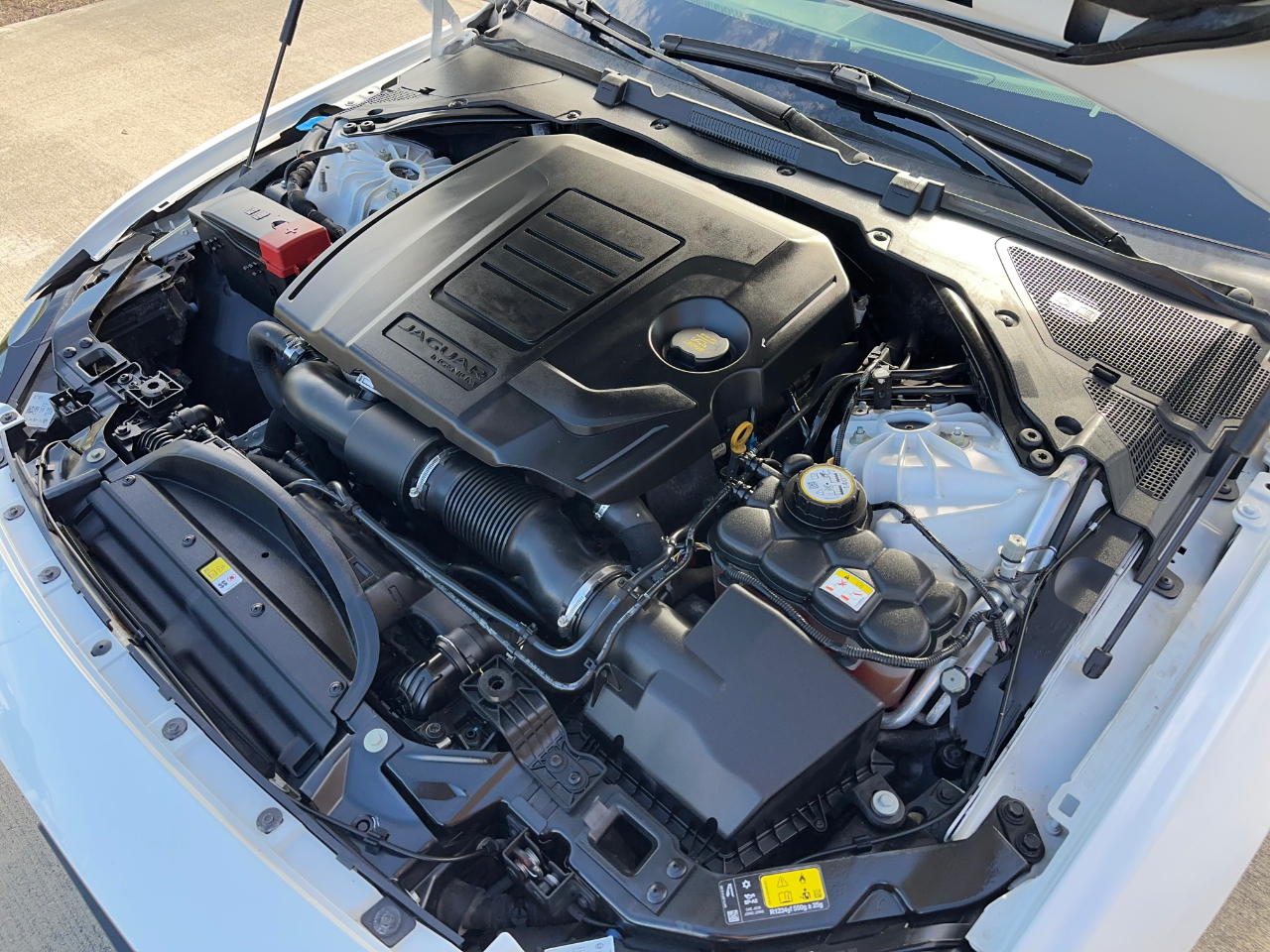 Jaguar XE 25t Premium 2018