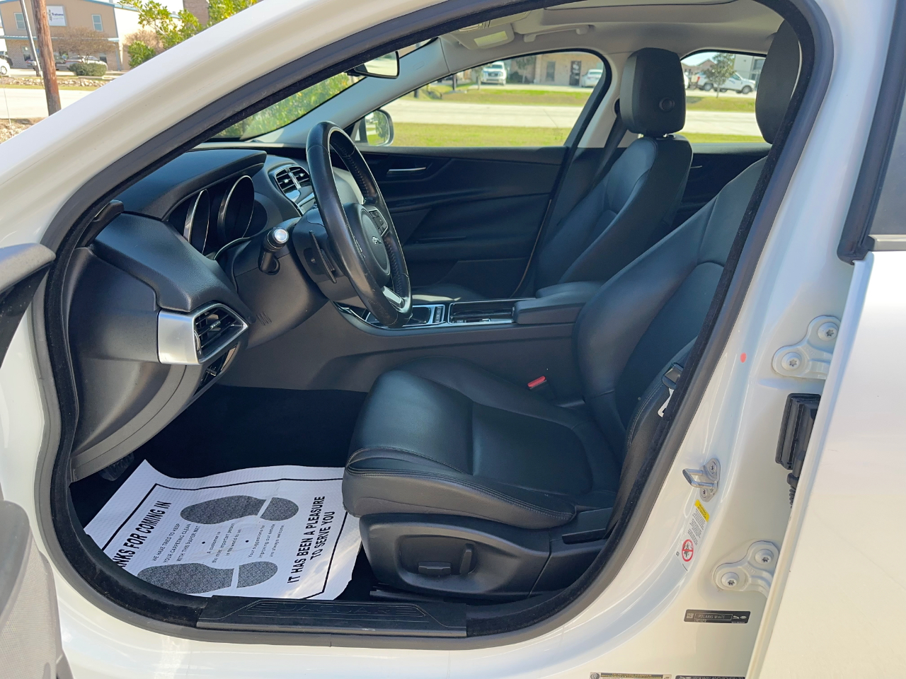 Jaguar XE 25t Premium 2018