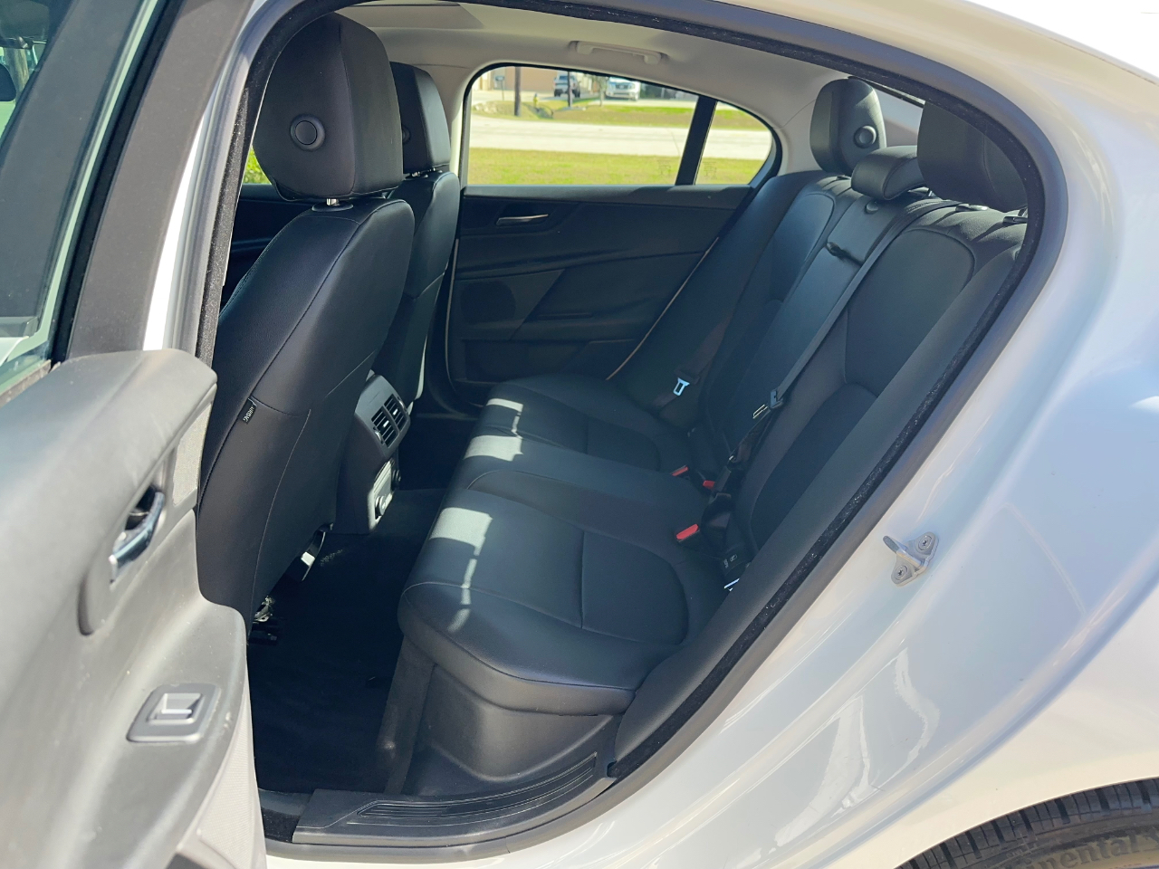 Jaguar XE 25t Premium 2018