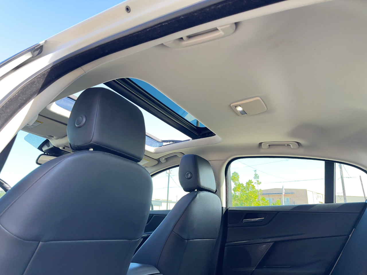 Jaguar XE 25t Premium 2018