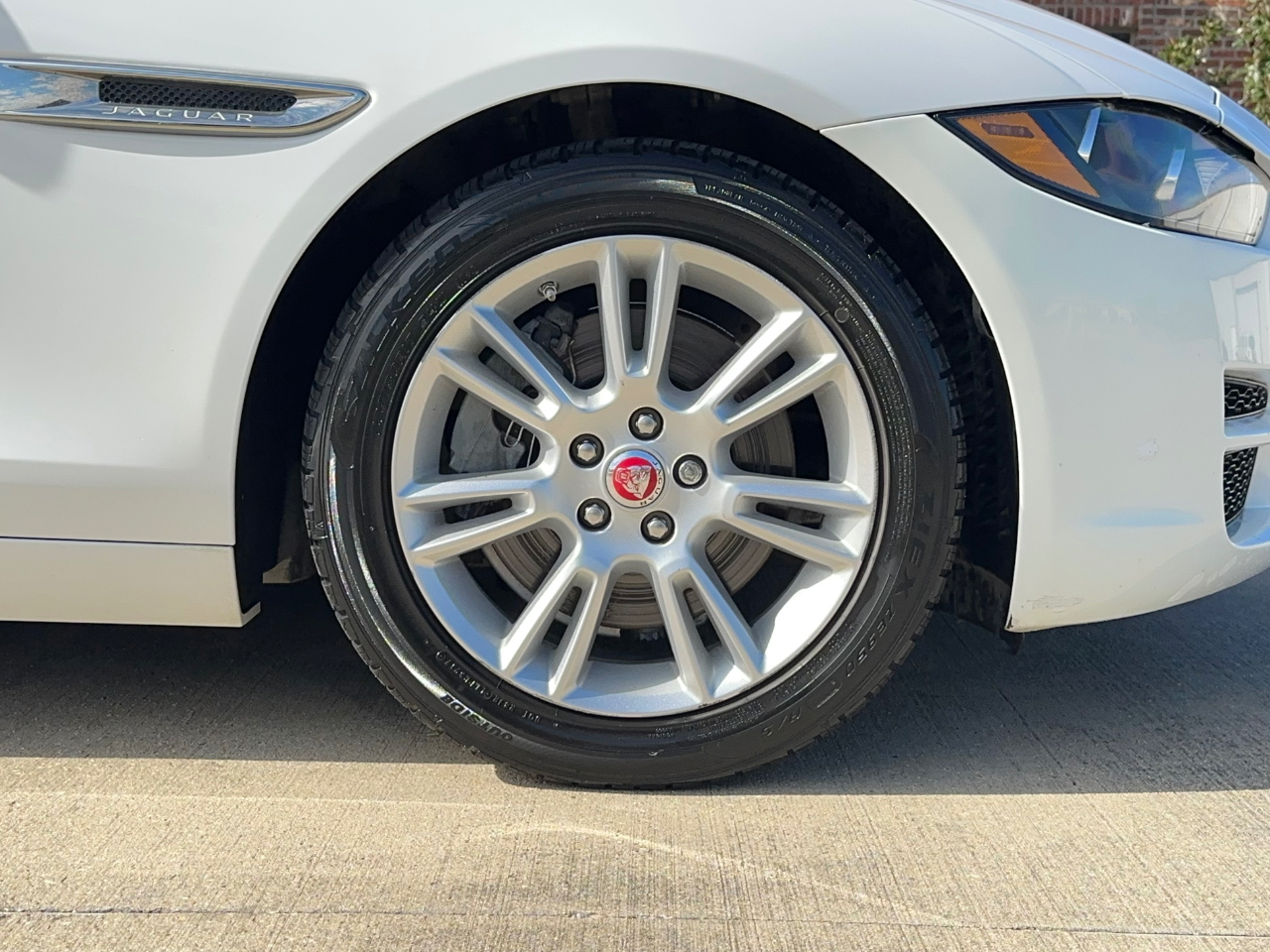 Jaguar XE 25t Premium 2018