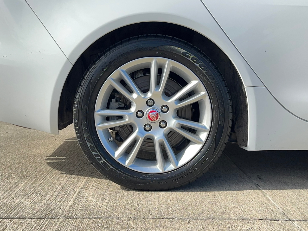 Jaguar XE 25t Premium 2018