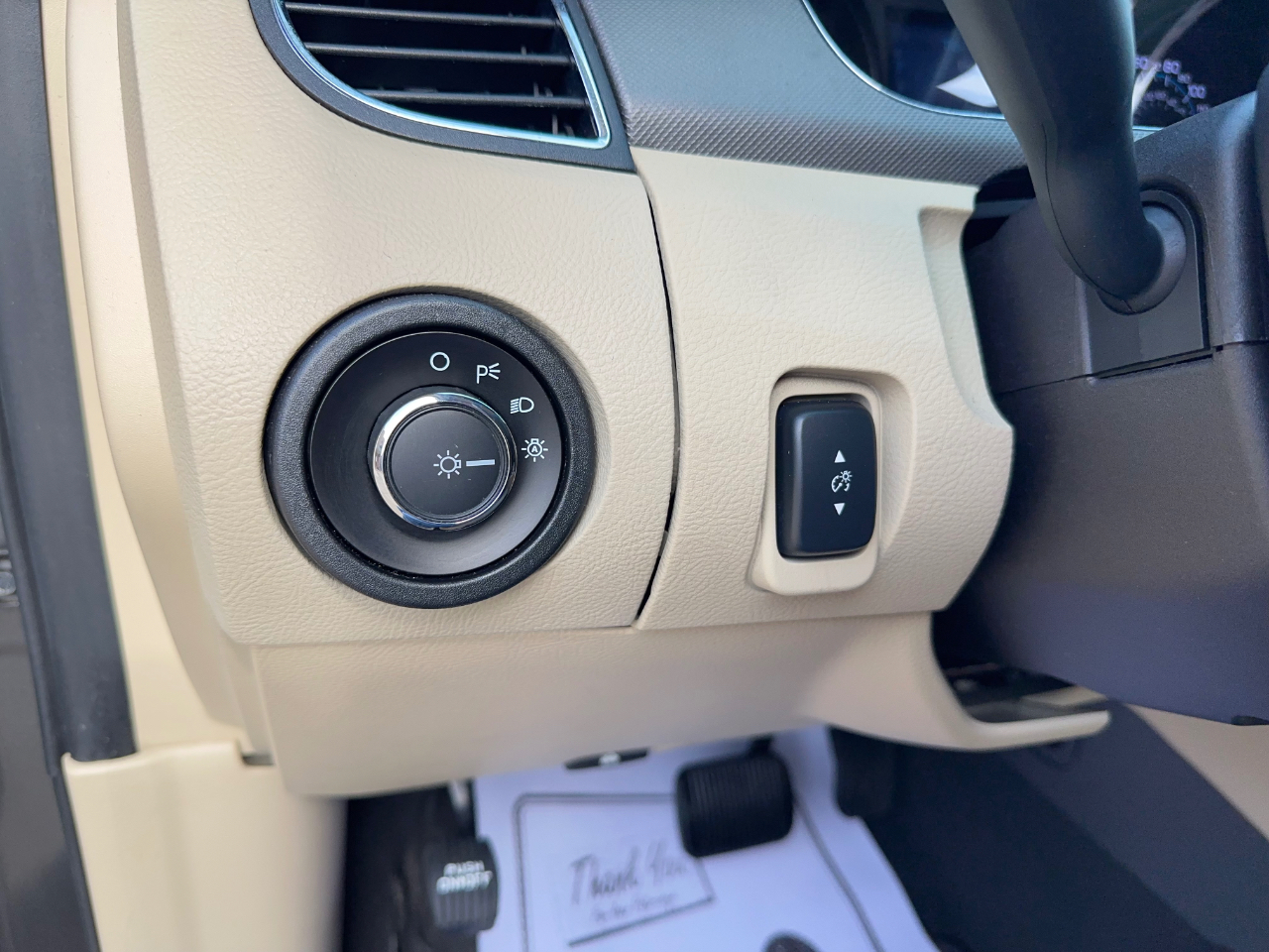 Ford Taurus SE FWD 2019