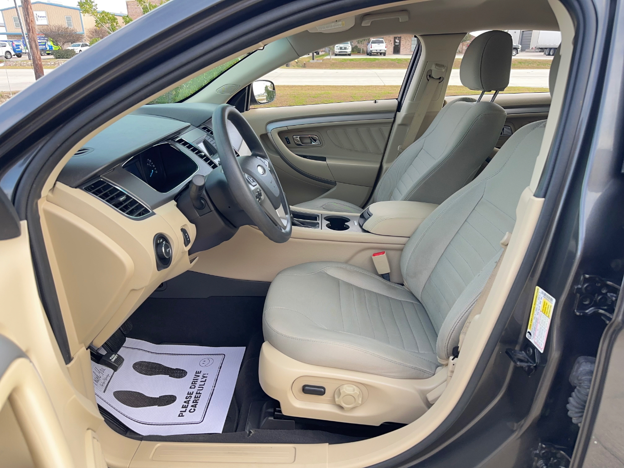 Ford Taurus SE FWD 2019