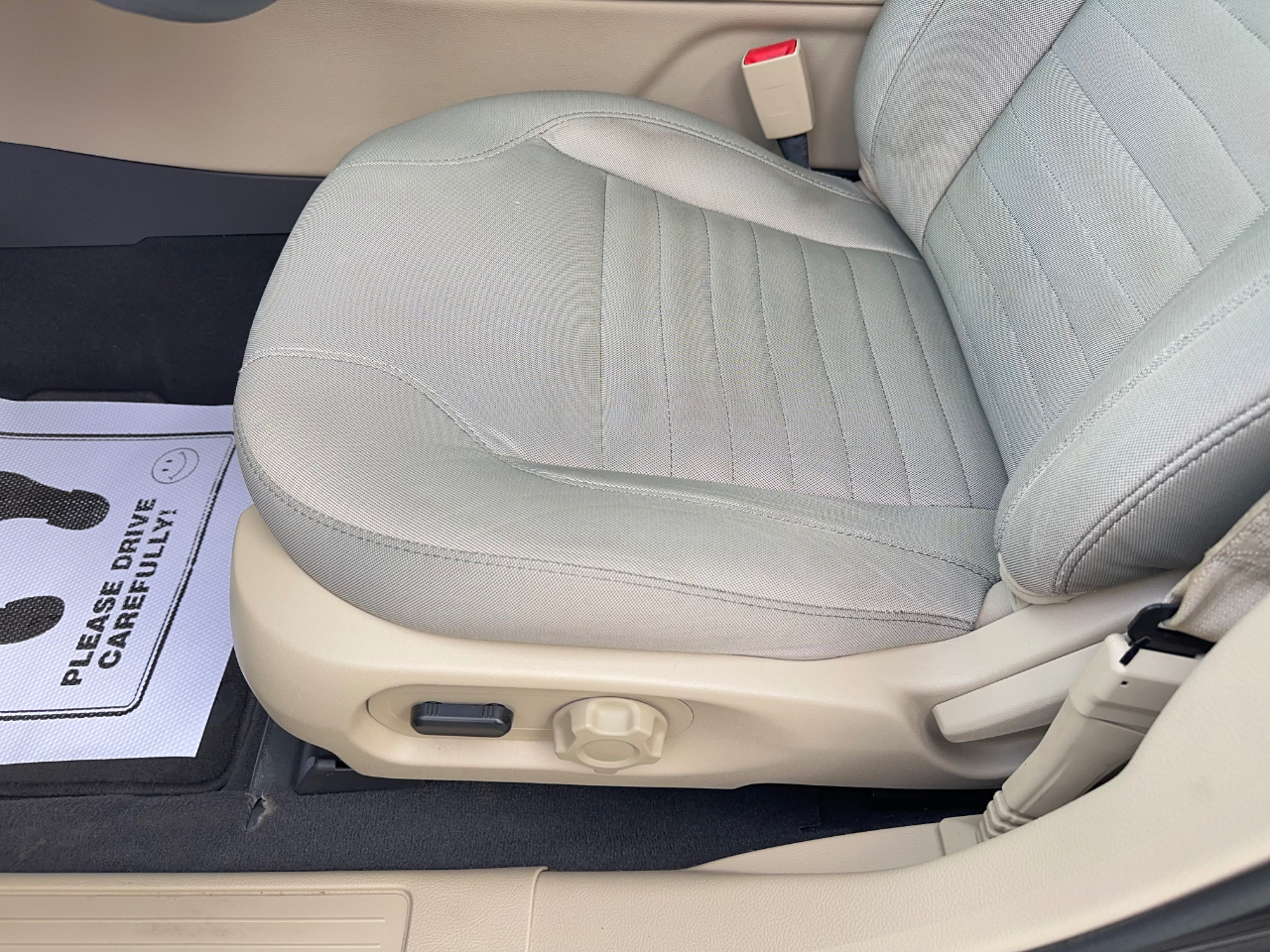 Ford Taurus SE FWD 2019