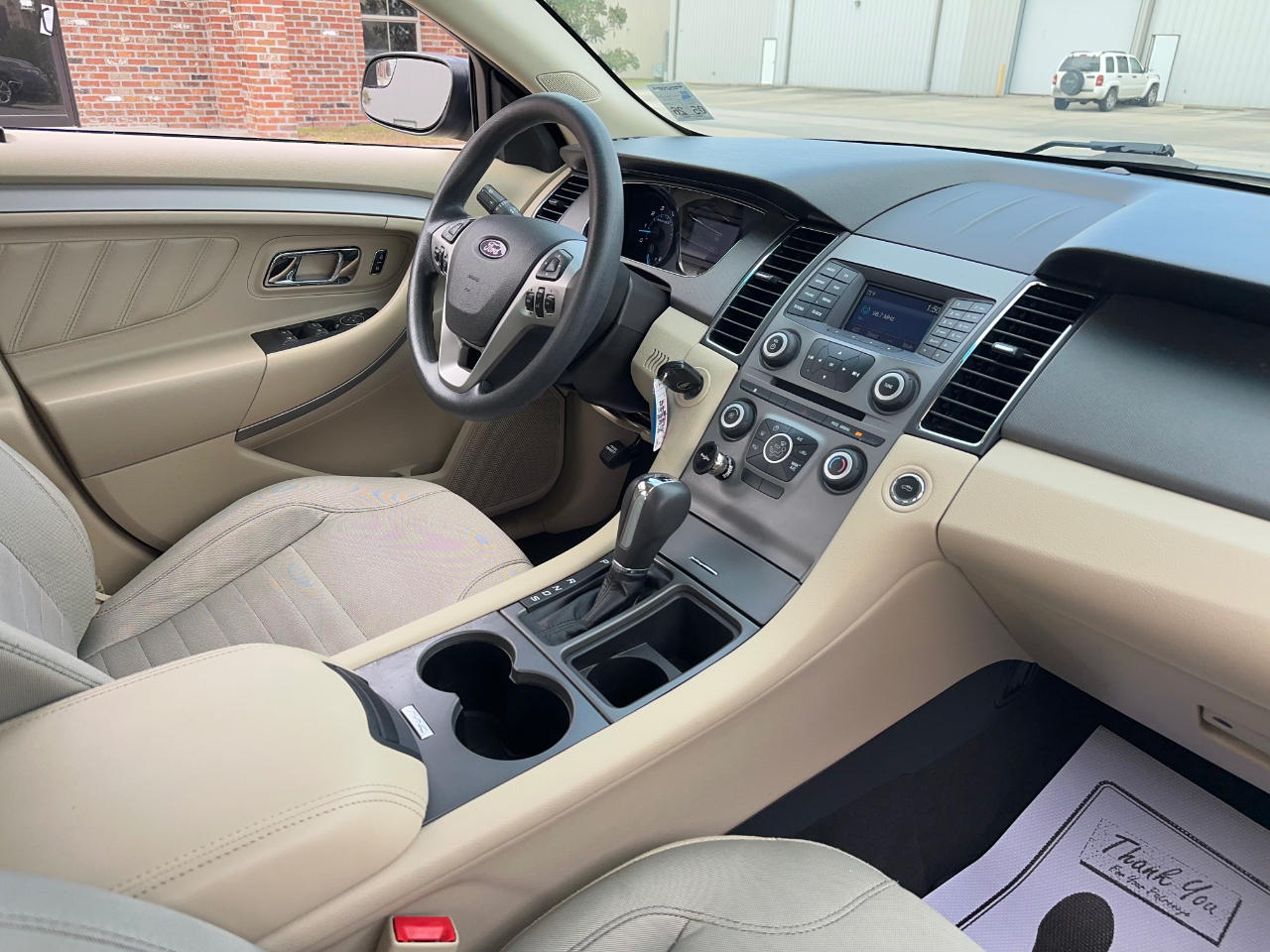 Ford Taurus SE FWD 2019