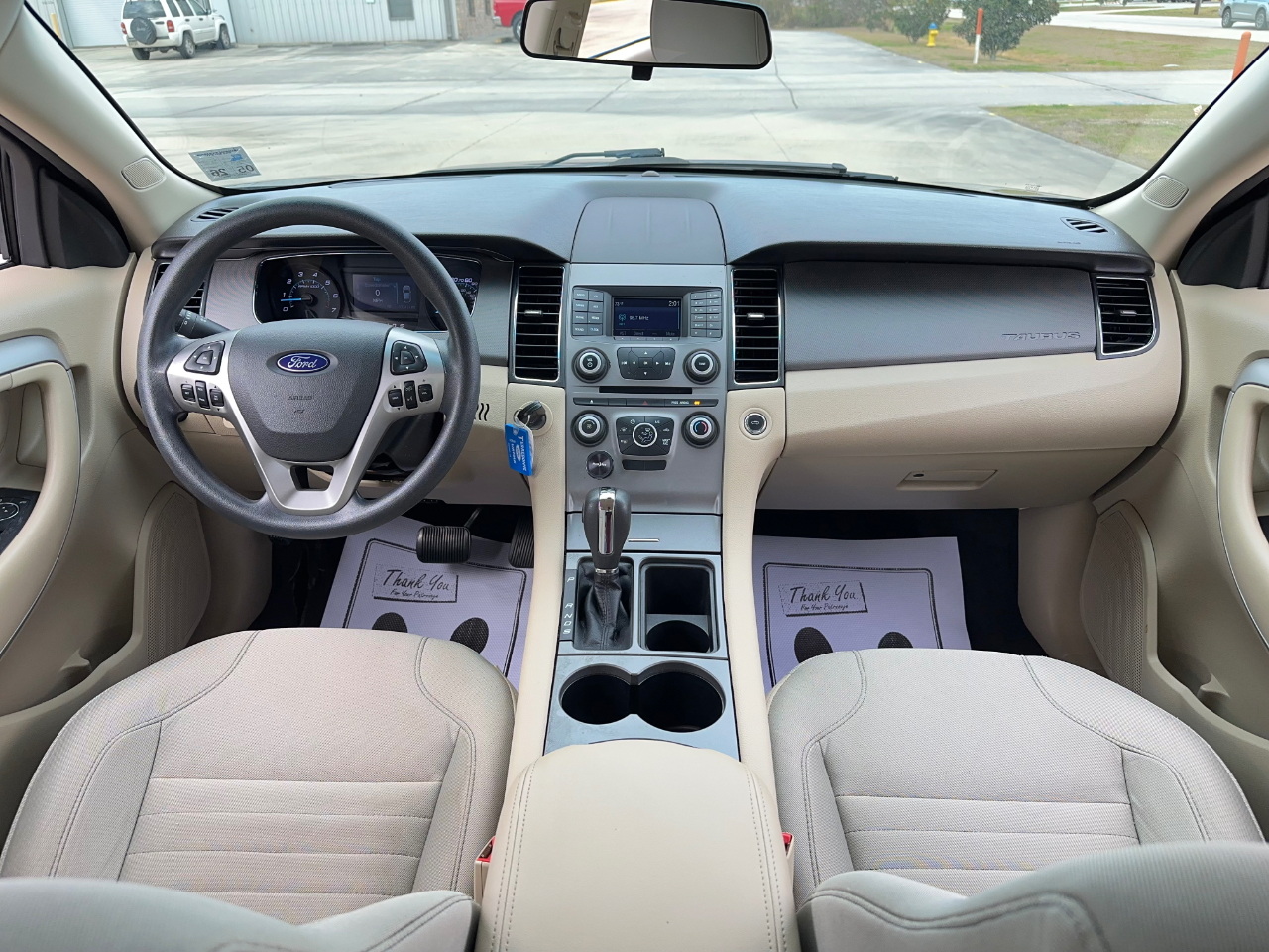 Ford Taurus SE FWD 2019