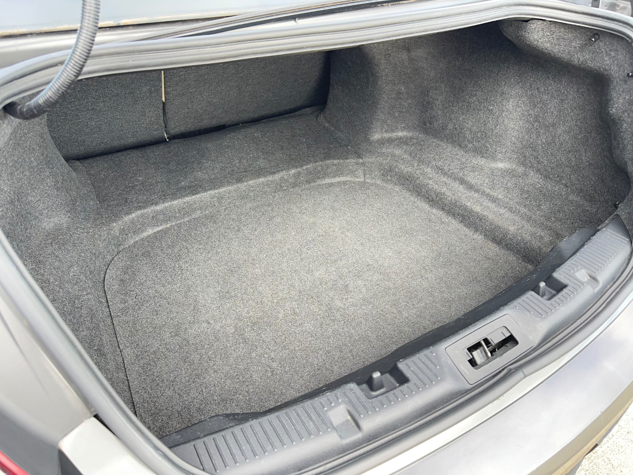 Ford Taurus SE FWD 2019