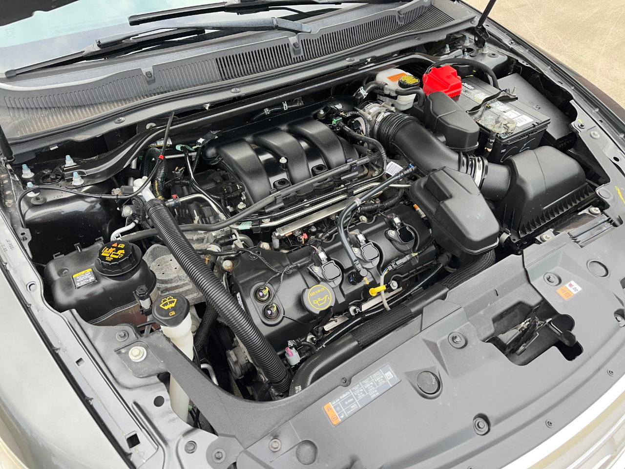 Ford Taurus SE FWD 2019