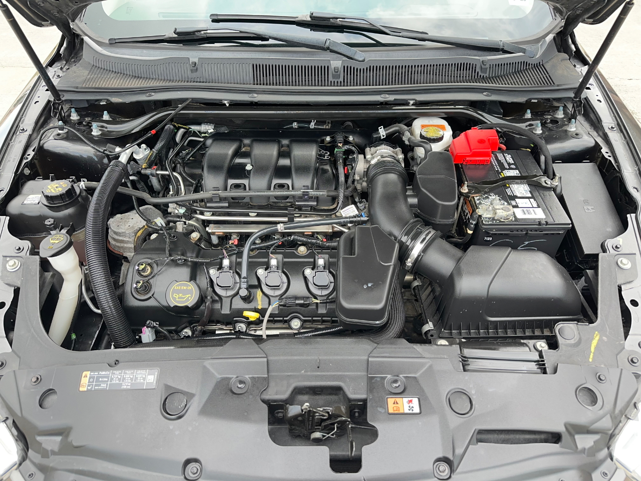 Ford Taurus SE FWD 2019