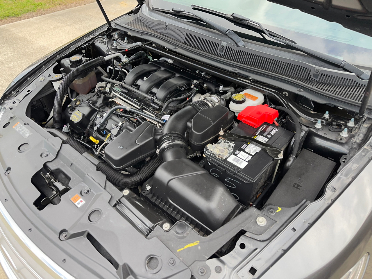 Ford Taurus SE FWD 2019