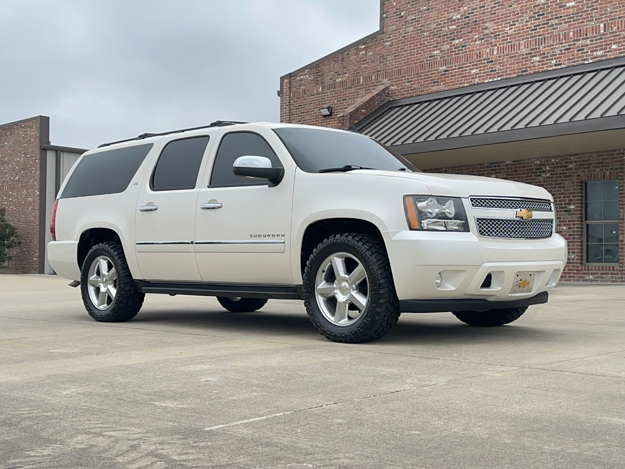 Chevrolet Suburban LTZ 1500 2WD 2012
