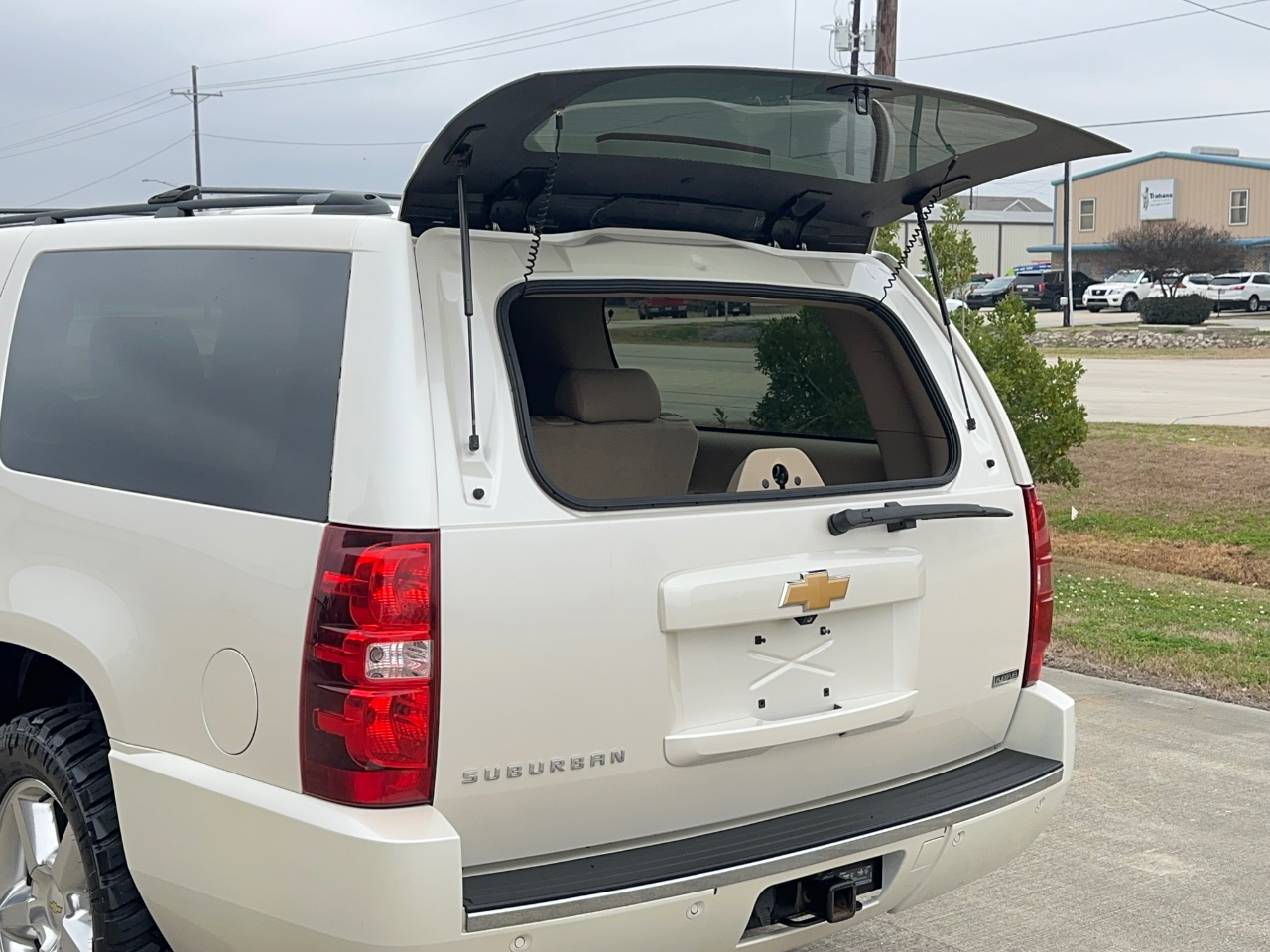 Chevrolet Suburban LTZ 1500 2WD 2012