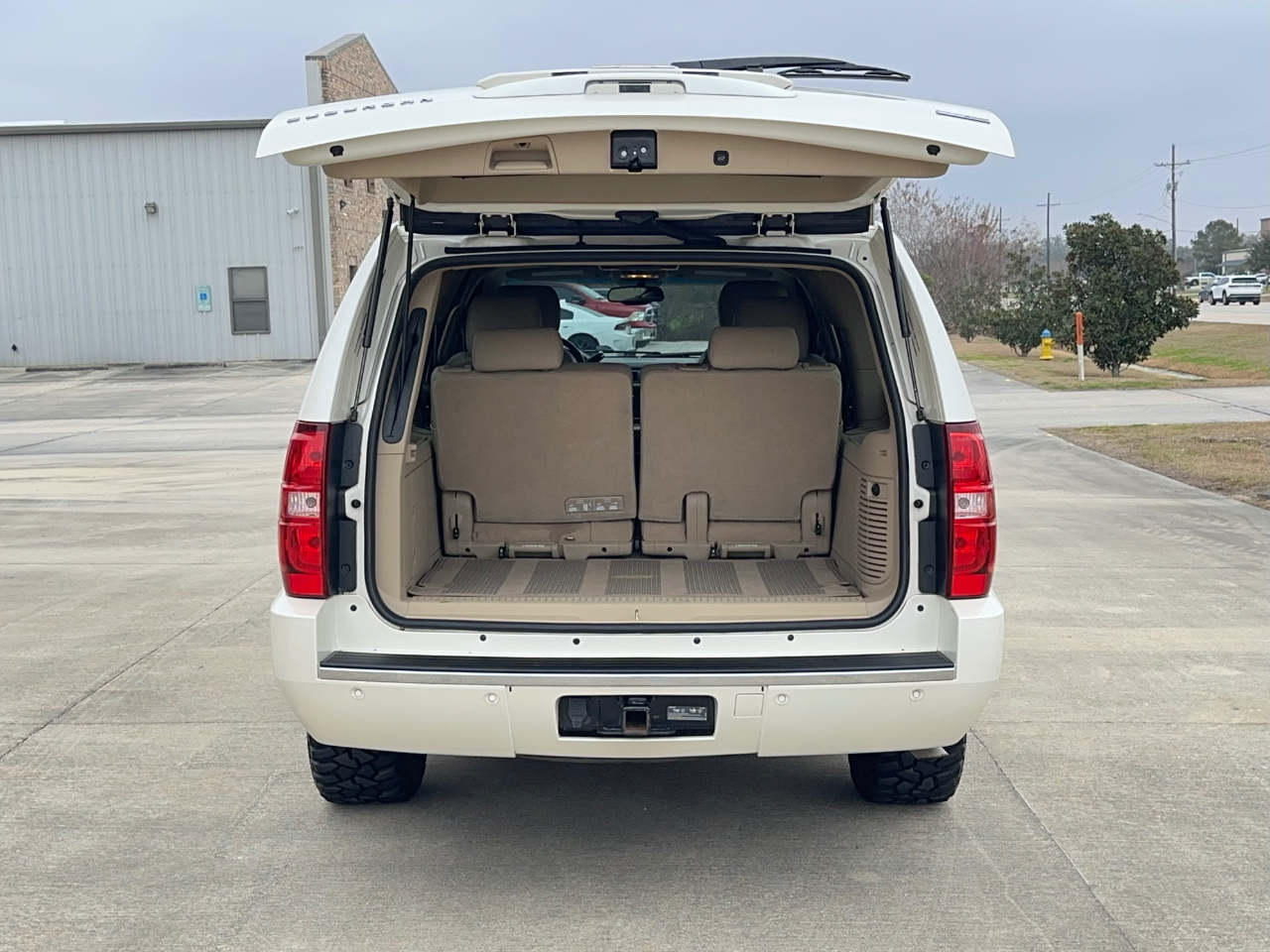 Chevrolet Suburban LTZ 1500 2WD 2012