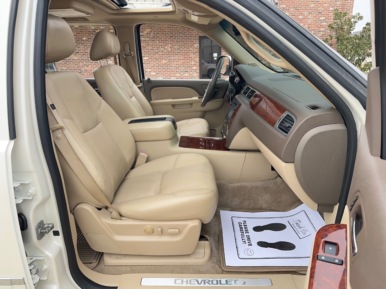 Chevrolet Suburban LTZ 1500 2WD 2012